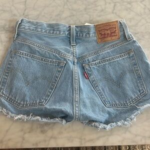 Levi’s shorts